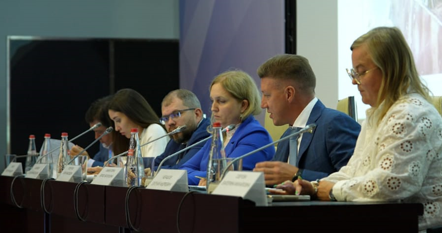 Гендиректор УК «ПЖКХ» рассказал о проблемах регоператоров на конференции по ТКО  