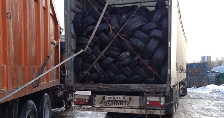 Регоператор отправил на переработку 30 тонн изношенных шин 